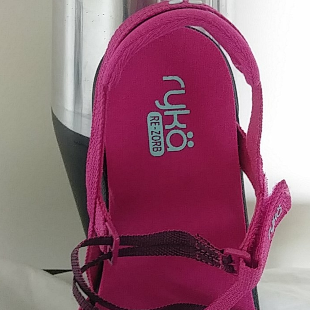 Sandals - Picture 2 of 5